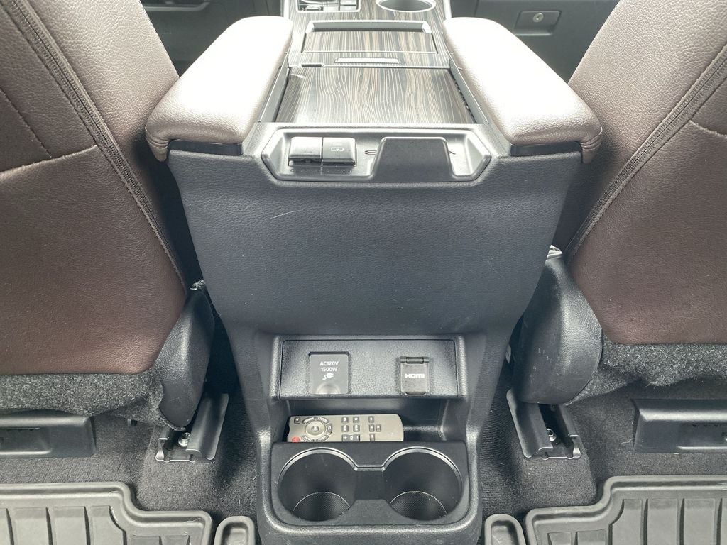 2022 Toyota Sienna Platinum