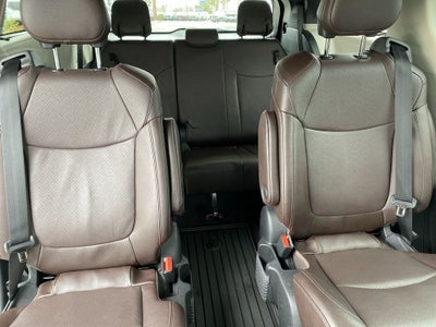 2022 Toyota Sienna Platinum