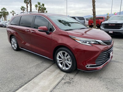 2022 Toyota Sienna Platinum