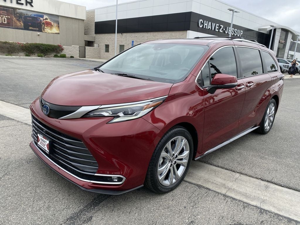 2022 Toyota Sienna Platinum