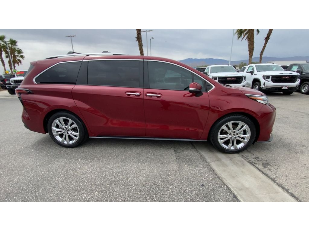 2022 Toyota Sienna Platinum