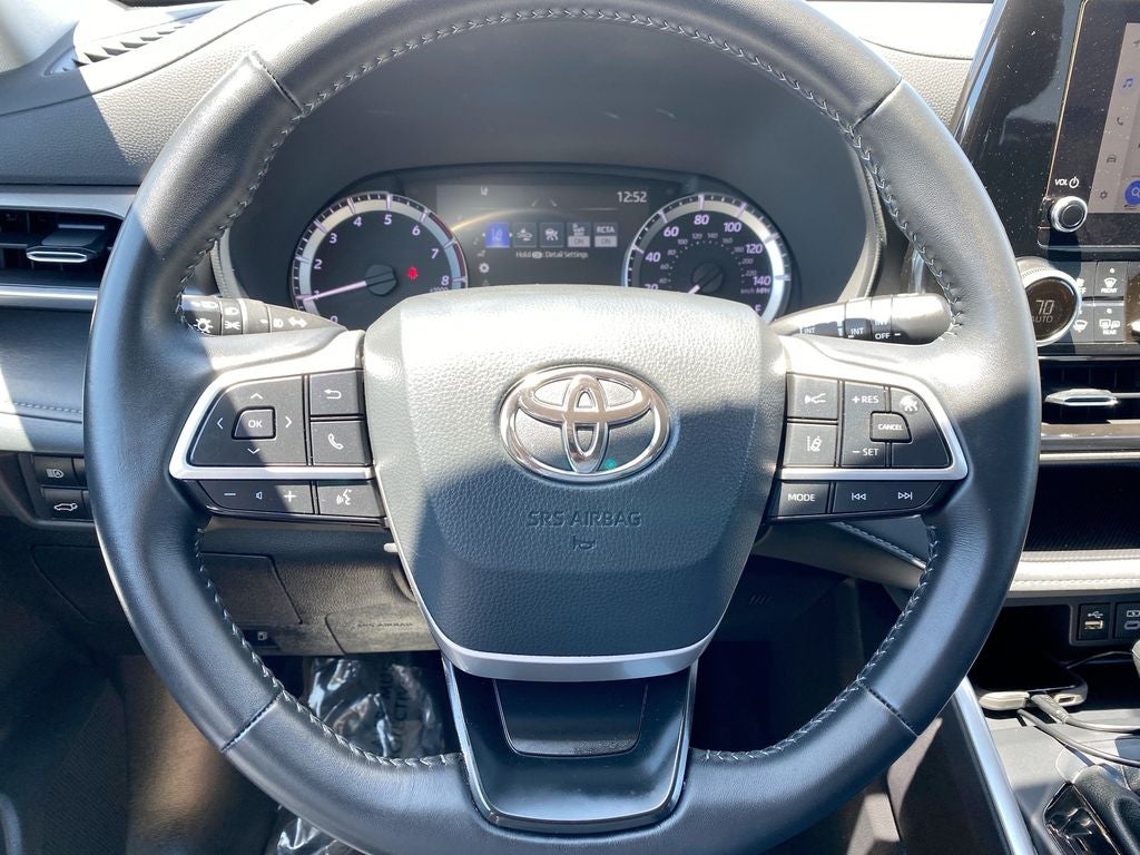 2025 Toyota Highlander LE