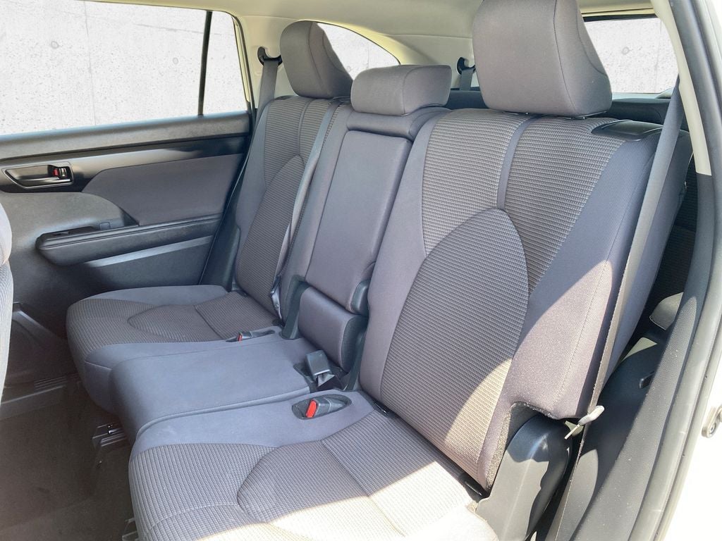 2025 Toyota Highlander LE