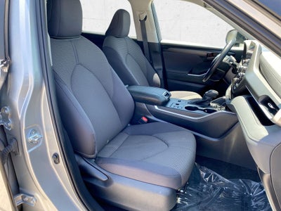 2025 Toyota Highlander LE