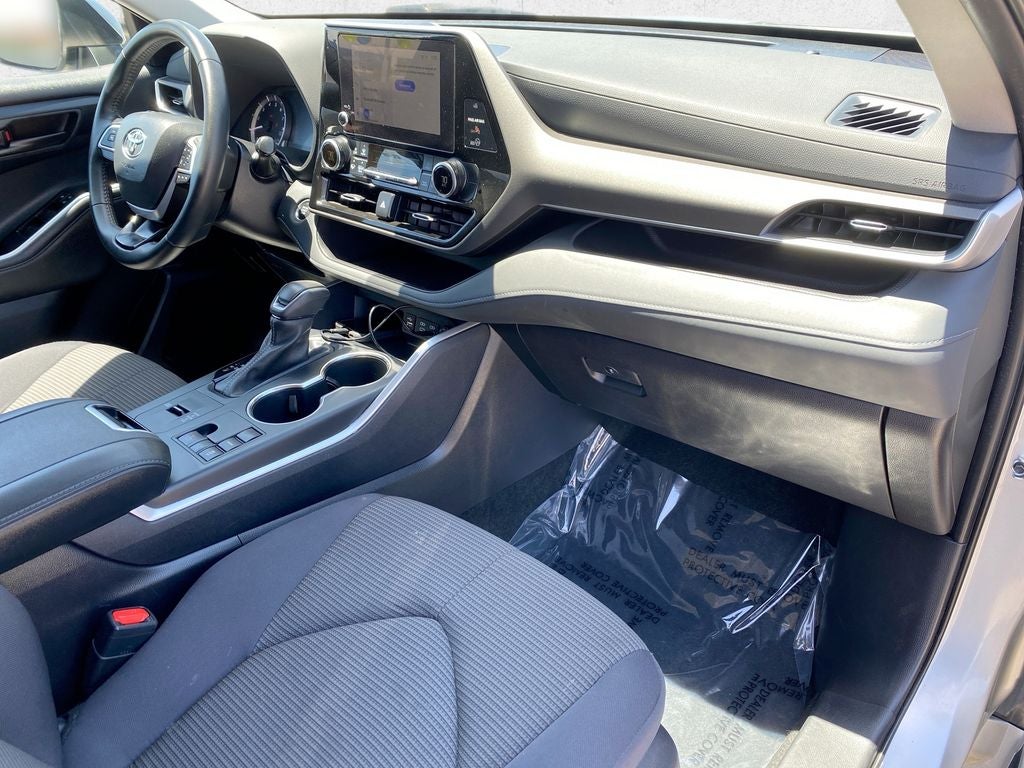 2025 Toyota Highlander LE