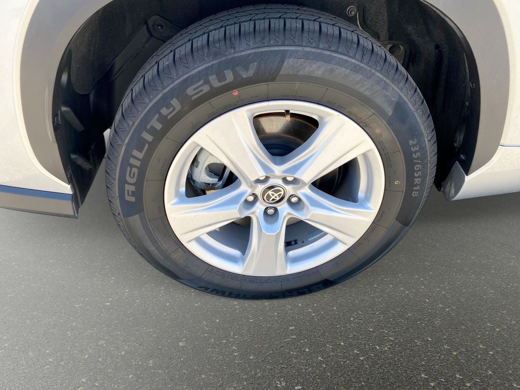 2025 Toyota Highlander LE