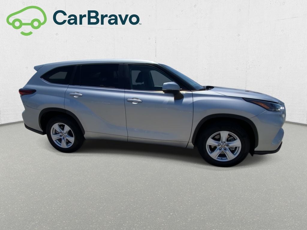2025 Toyota Highlander LE