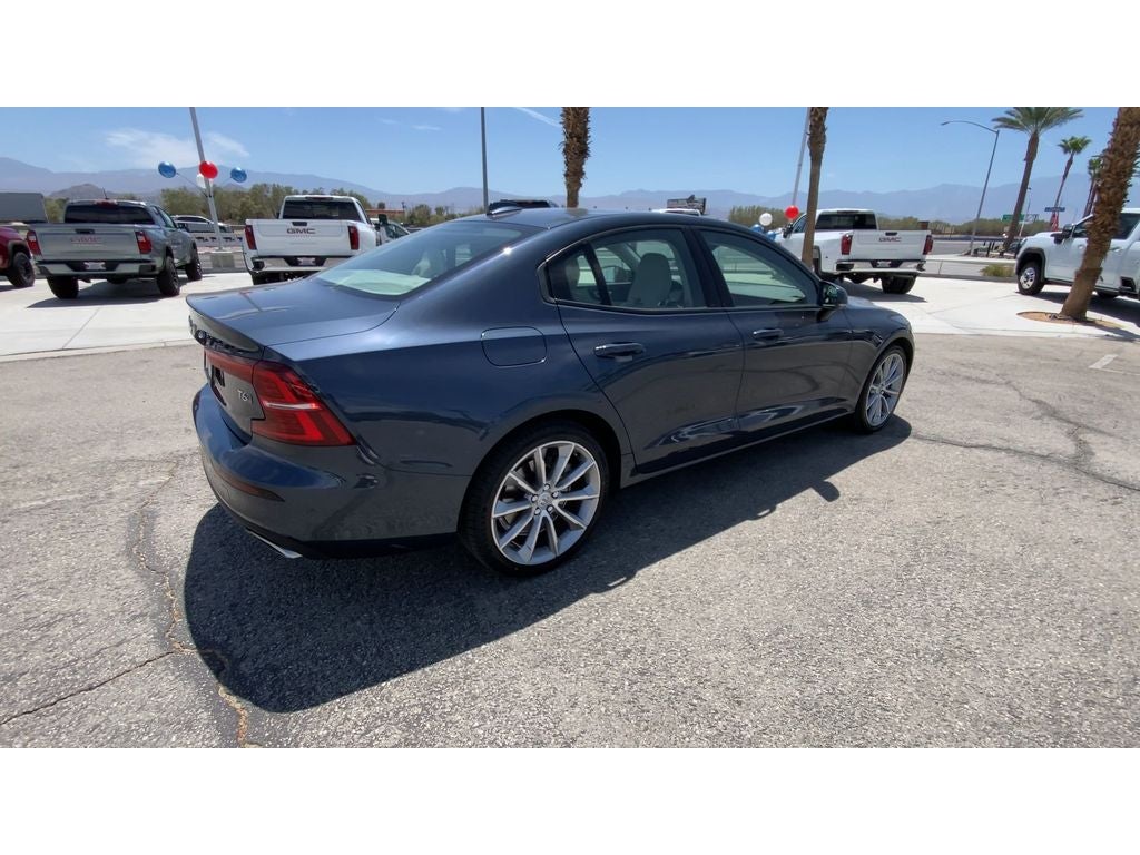 2021 Volvo S60 Momentum