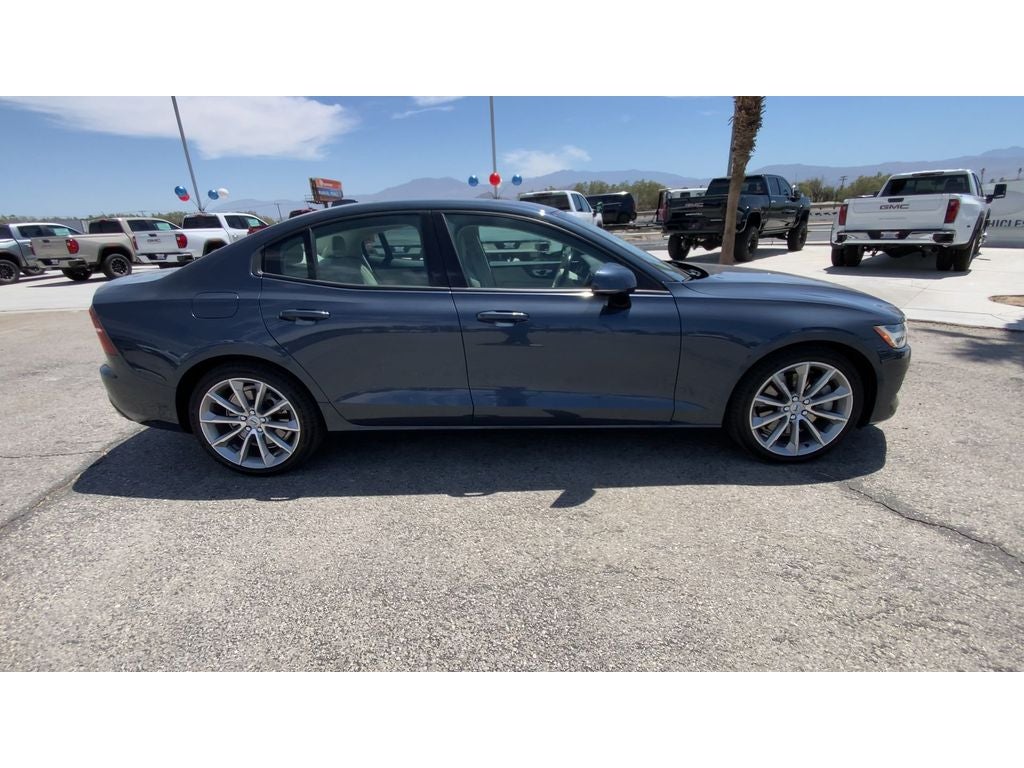 2021 Volvo S60 Momentum