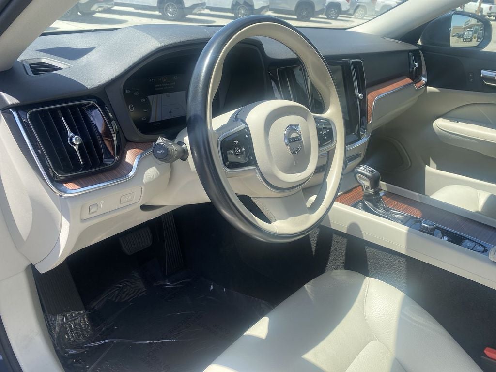 2021 Volvo S60 Momentum