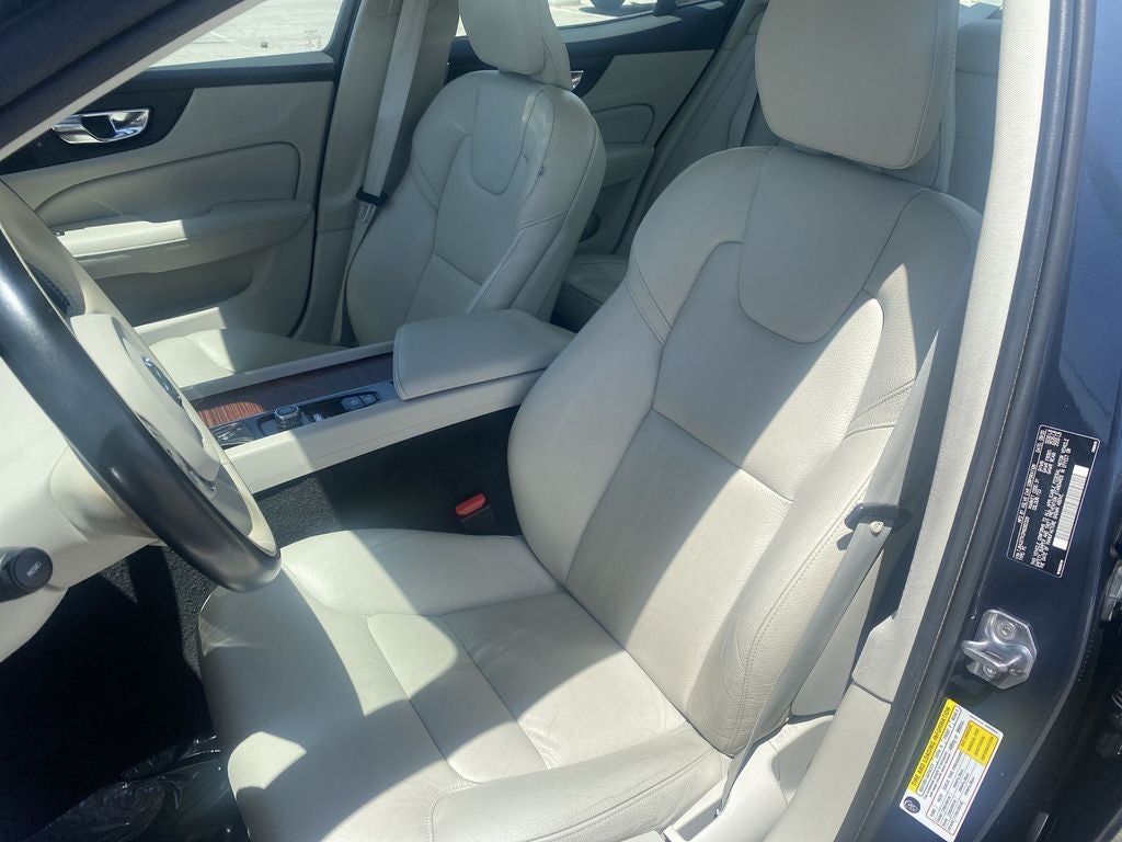 2021 Volvo S60 Momentum