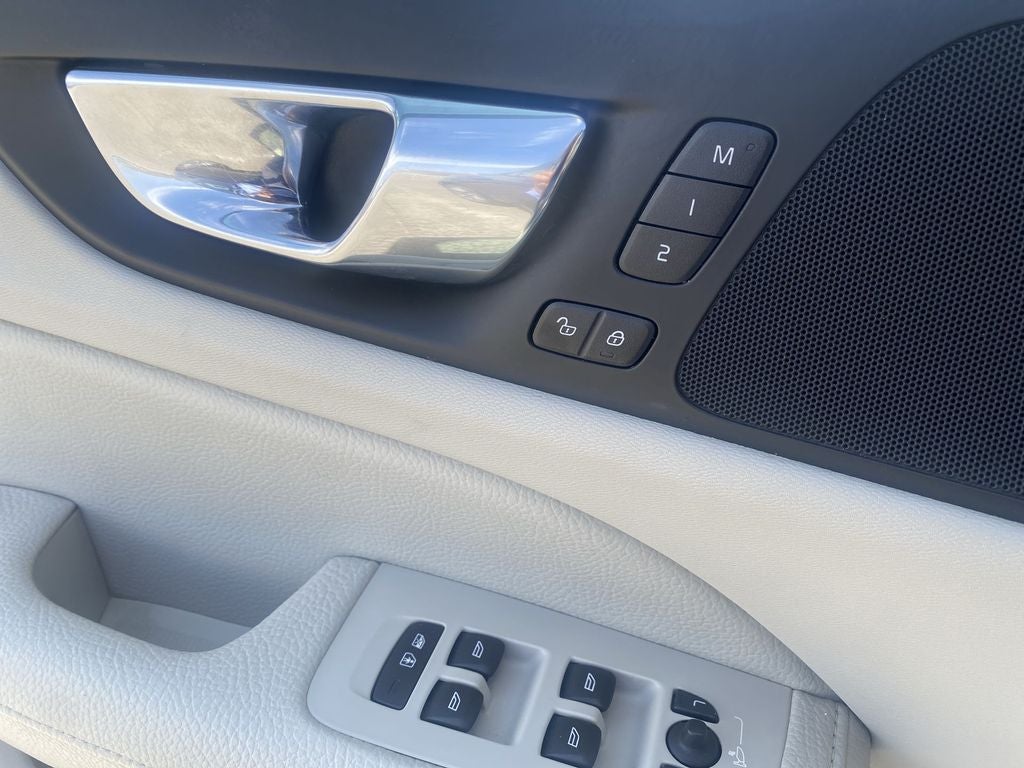 2021 Volvo S60 Momentum