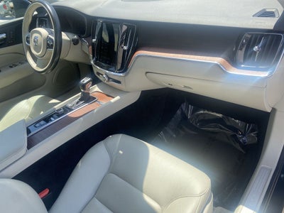 2021 Volvo S60 Momentum