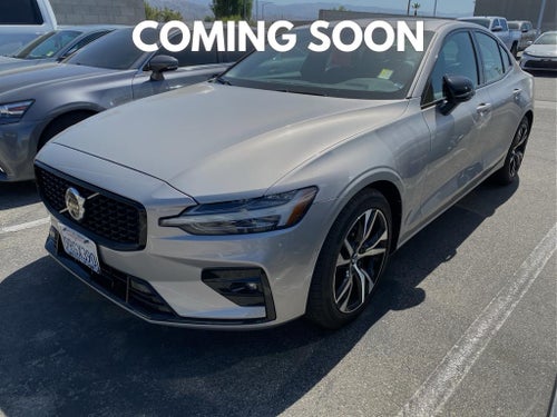 2024 Volvo S60 Plus Dark Theme