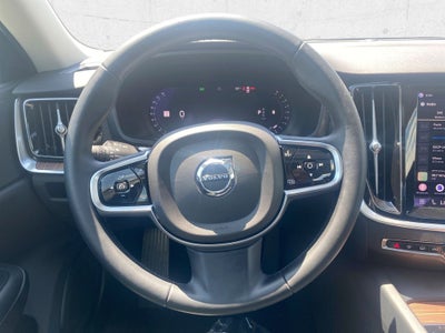 2024 Volvo S60 Plus Dark Theme