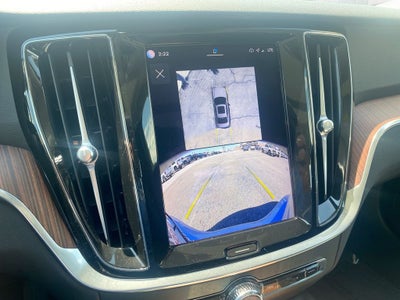 2024 Volvo S60 Plus Dark Theme
