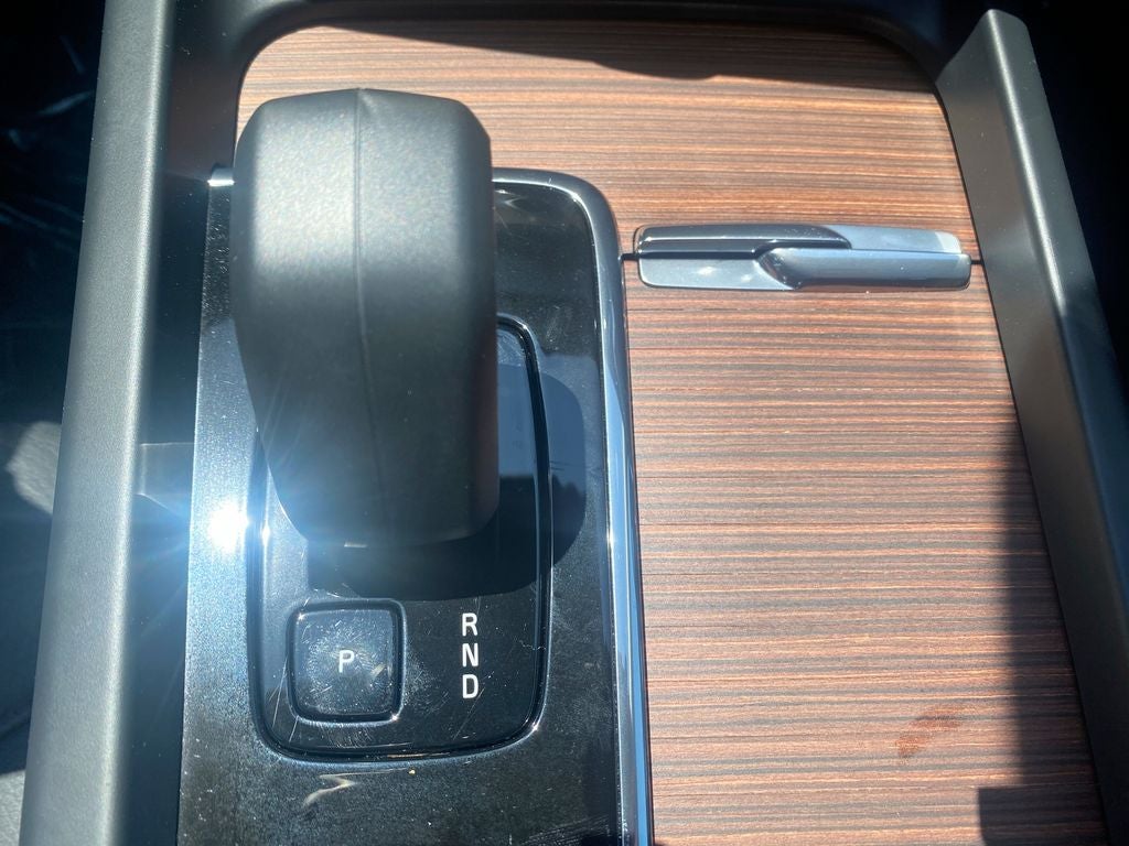 2024 Volvo S60 Plus Dark Theme
