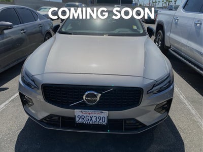 2024 Volvo S60 Plus Dark Theme