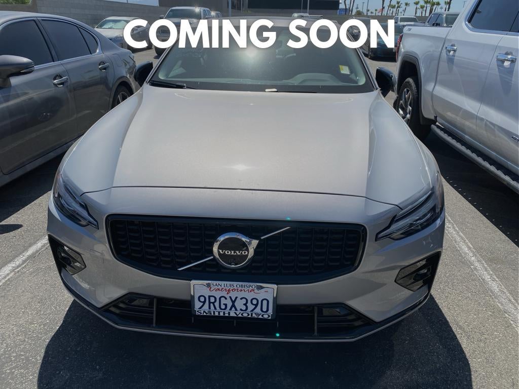 2024 Volvo S60 Plus Dark Theme