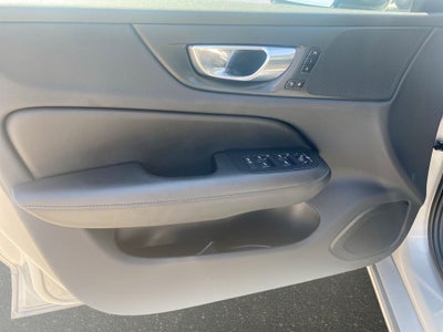 2024 Volvo S60 Plus Dark Theme