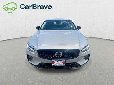 2024 Volvo S60 Plus Dark Theme