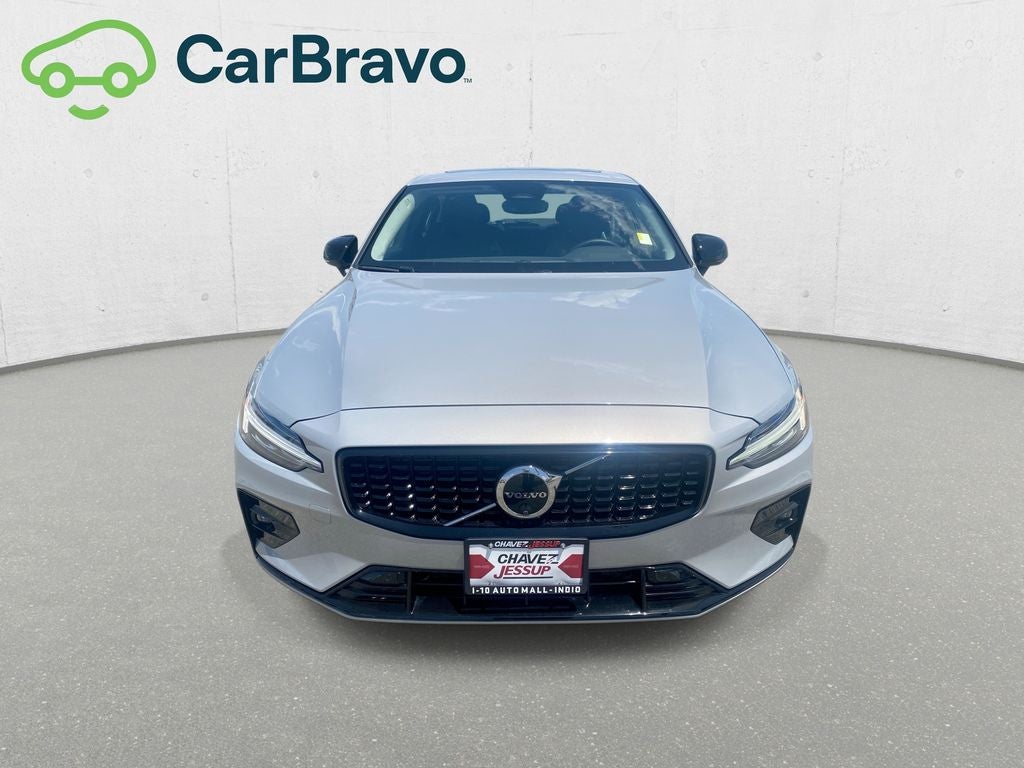 2024 Volvo S60 Plus Dark Theme