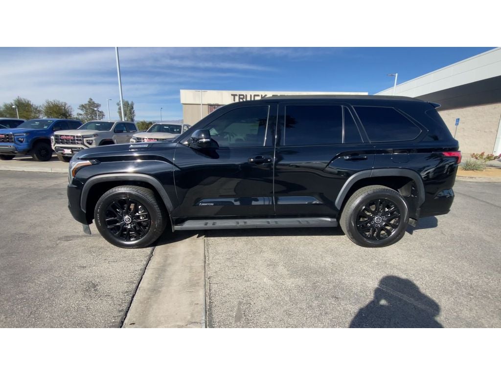 2024 Toyota Sequoia SR5