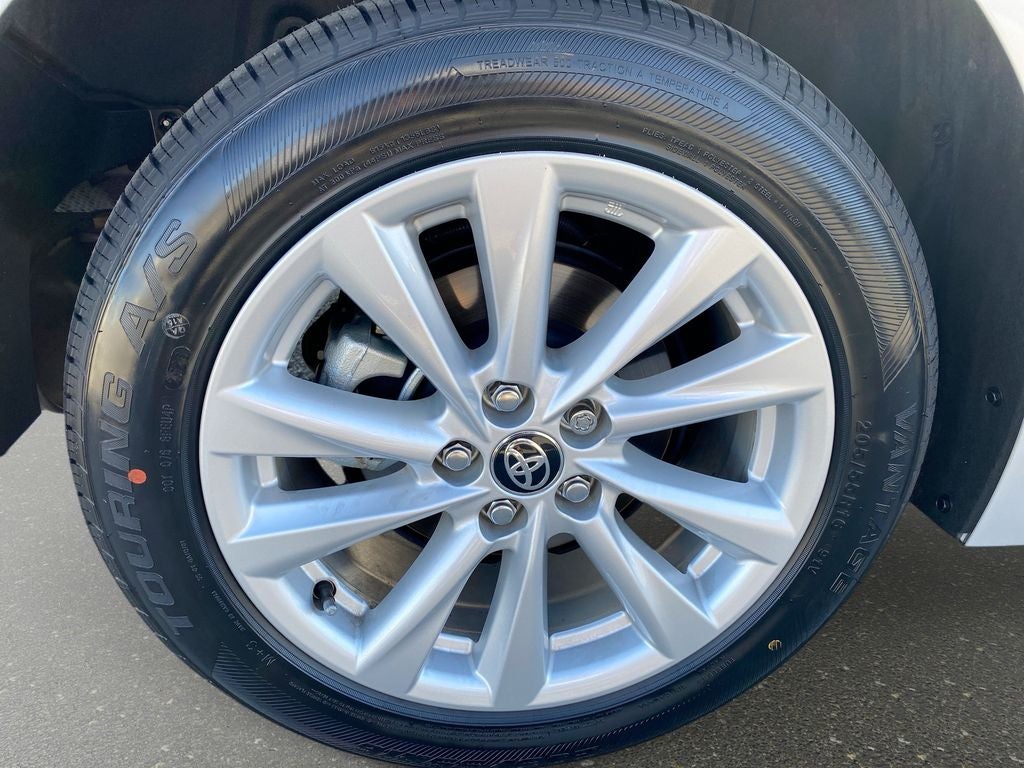 2025 Toyota Corolla Hybrid LE