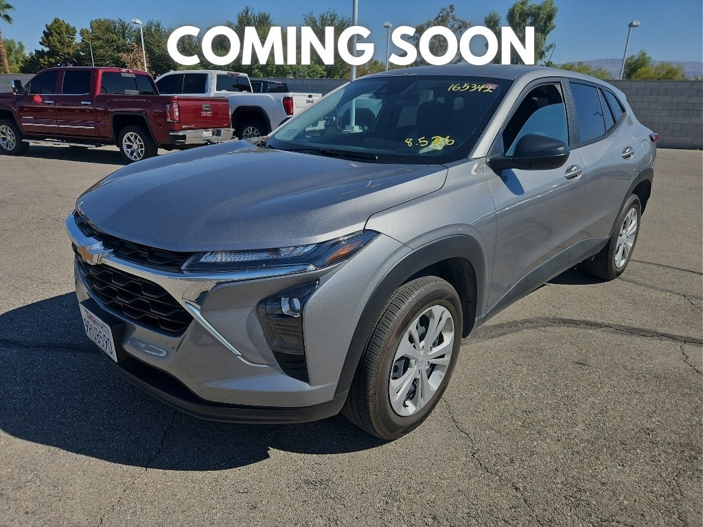 2025 Chevrolet Trax LS